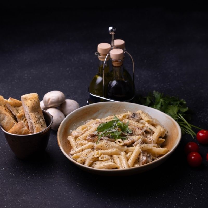  Penne Alfredo Pollo 